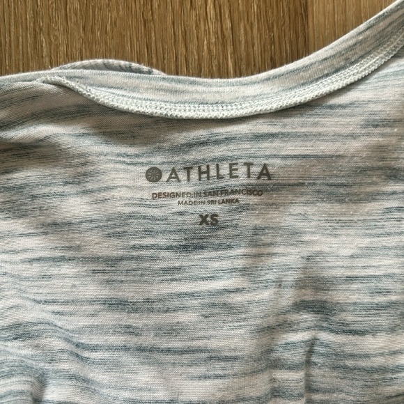 Athleta Essence Spacedye Twist Front Tank Top Heather Blue Gray Size XS Shirt - Picture 7 of 7
